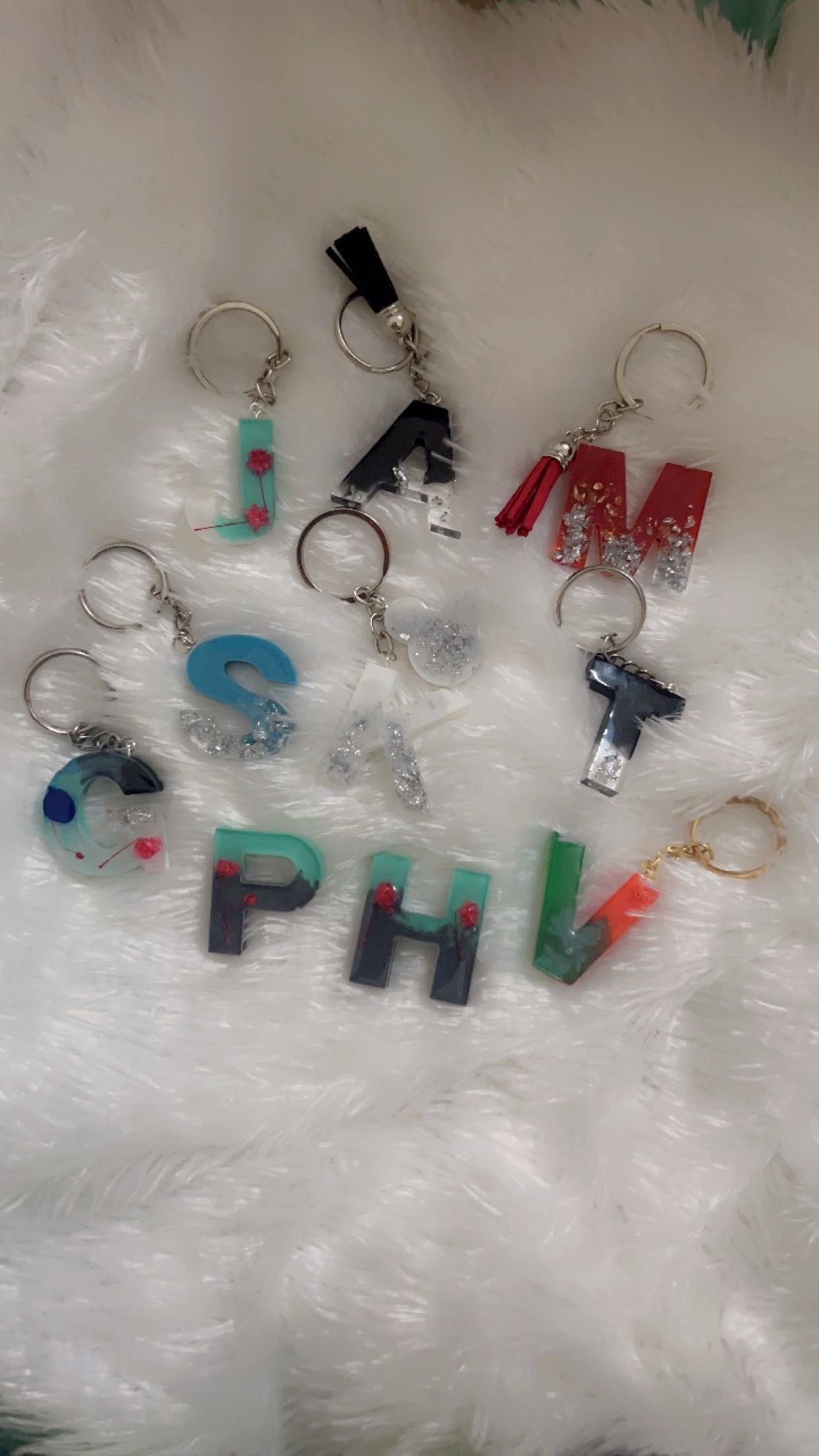 Custom Resin Keyrings (Photo Keyrings/ Name Keyrings/ Alphabet Keyrings)