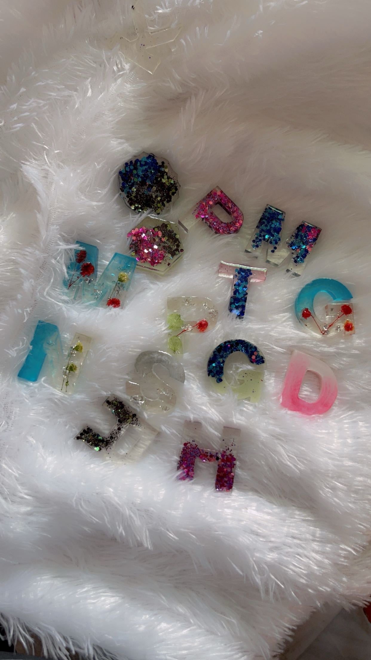 Custom Resin Keyrings (Photo Keyrings/ Name Keyrings/ Alphabet Keyrings)