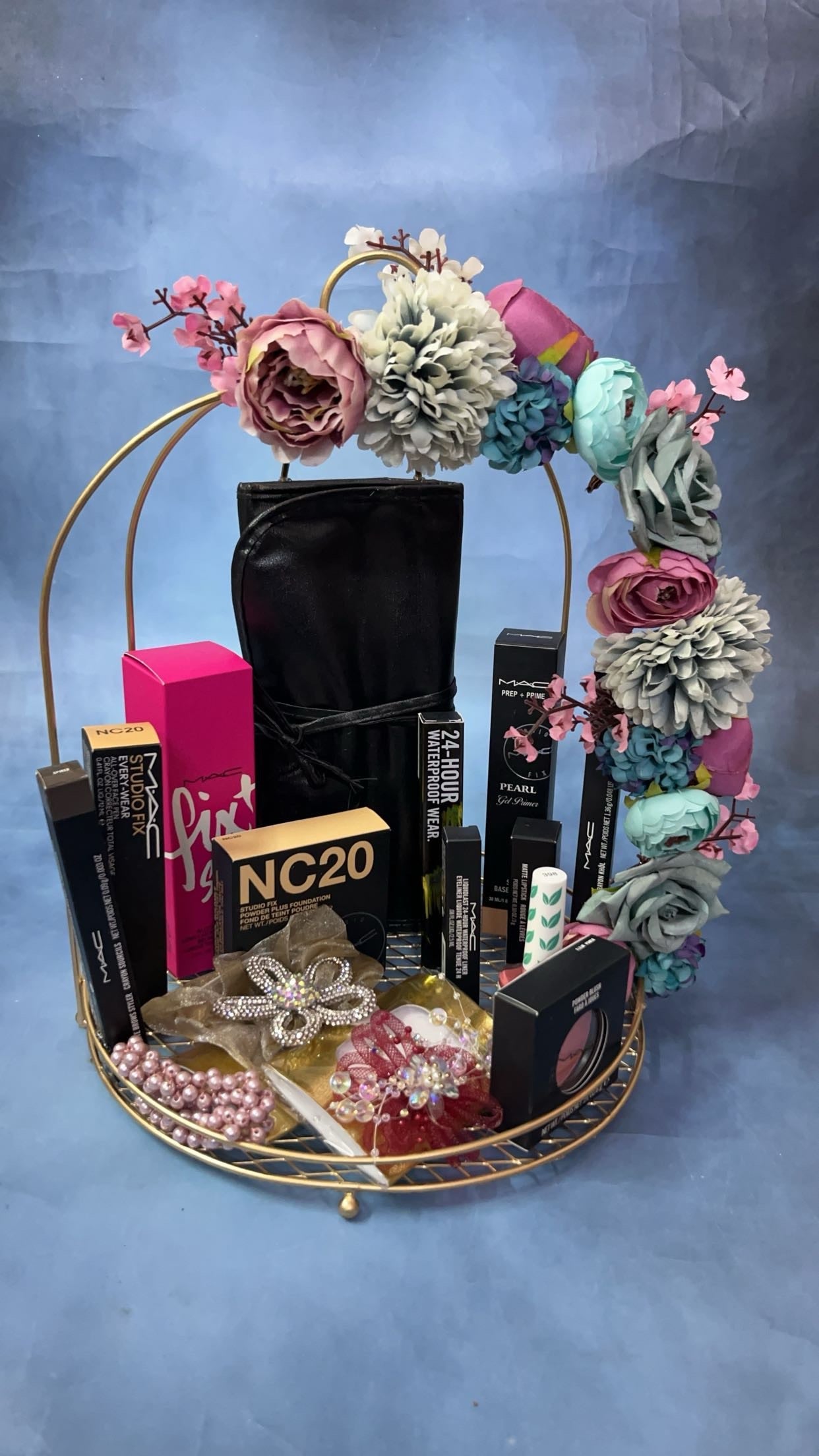 Personalized Gift Packaging with Custom Designs